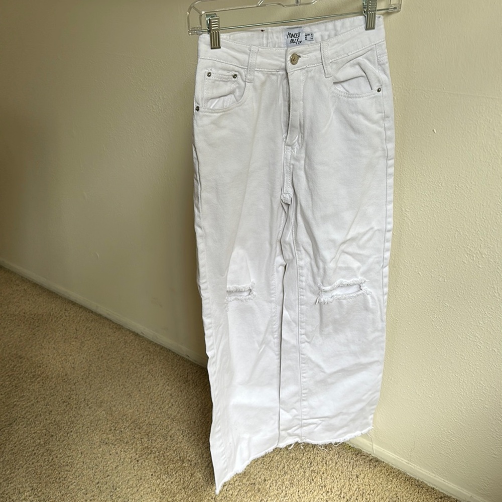 Princess Polly White High Rise flare Jeans, size US 2